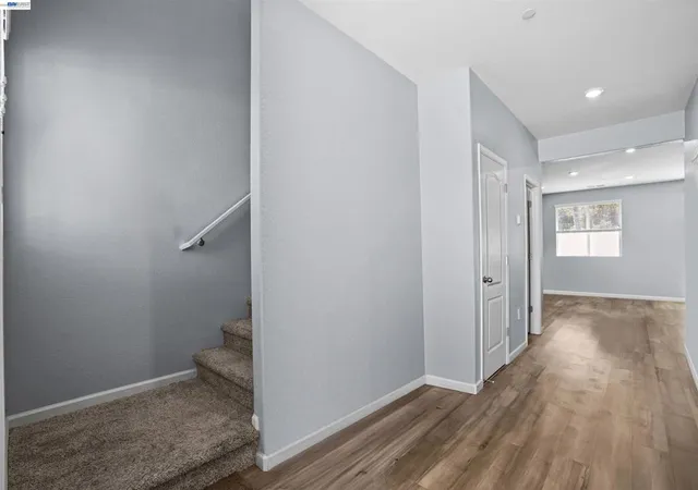 Photo 3 of Single family home for sale at 281 Agata Way, Oakley, CA 94561 | MLS# 41138509 | Listing updated on 2026-09-10