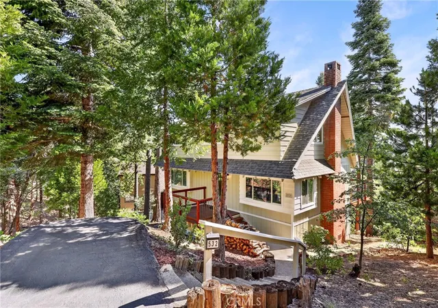Photo 1 of Single family home for sale at 532 Old Toll, Lake Arrowhead, CA 92352 | MLS# IG26131297 | Listing updated on 2026-09-30