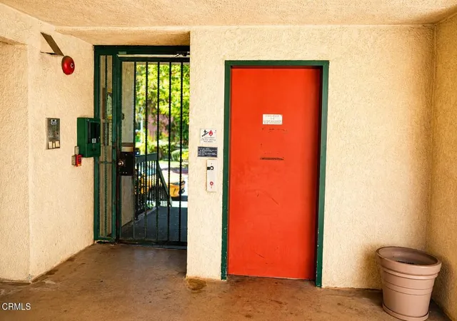 image of 330 Burchett St #206, Glendale, CA 91203 | MLS# P1-27638