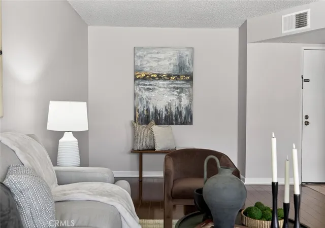 Photo 2 of Condo for sale at 5412 Lindley Ave #322, Encino, CA 91316 | MLS# GD26130091 | Listing updated on 2026-08-04