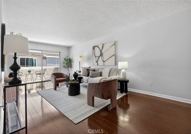 2nd image of 5412 Lindley Ave #322, Encino, CA 91316 | MLS# GD26130091
