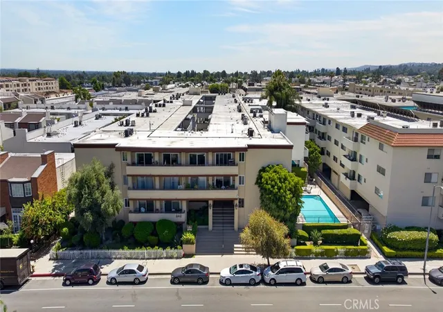 Photo 51 of Condo for sale at 5412 Lindley Ave #322, Encino, CA 91316 | MLS# GD26130091 | Listing updated on 2026-08-04