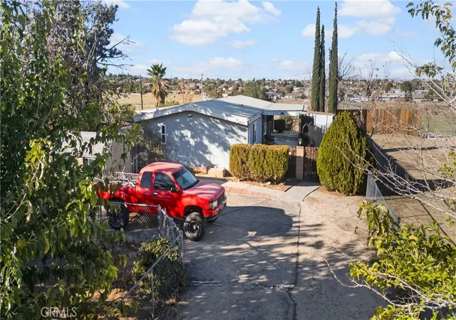 5th image of 19078 Monterey, Hesperia, CA 92345 | MLS# IV26131372