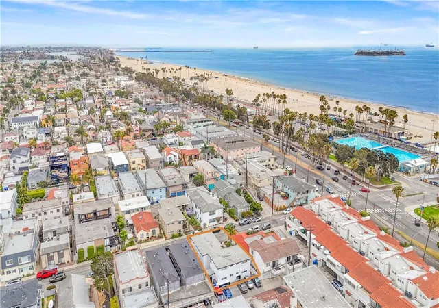 Multi family home for sale at 25 Bennett, Long Beach, CA 90803 | MLS# PW26131375