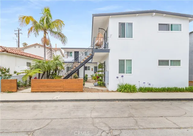 Photo 2 of Multi family home for sale at 25 Bennett, Long Beach, CA 90803 | MLS# PW26131375 | Listing updated on 2026-09-24