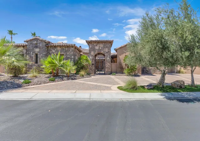 Photo 4 of Single family home for sale at 57895 E Stone Crk Trl, La Quinta, CA 92253 | MLS# 219149286DA | Listing updated on 2026-10-06