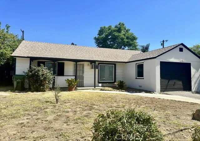 Photo 3 of Single family home for sale at 17431 Valerio, Van Nuys, CA 91406 | MLS# SR26131429 | Listing updated on 2026-09-09