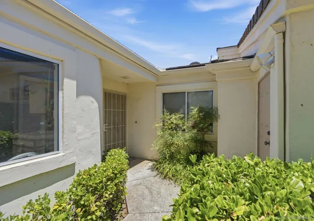 4th image of 29402 Circle R Greens Dr, Escondido, CA 92026 | MLS# 260014602SD