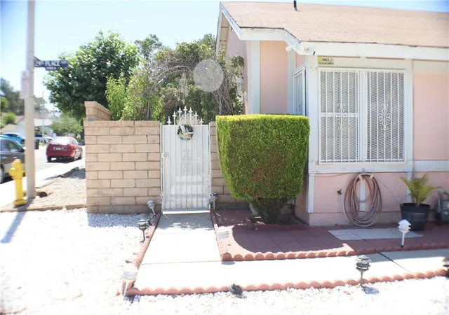 2nd image of 37023 29th E, Palmdale, CA 93550 | MLS# SR26131476