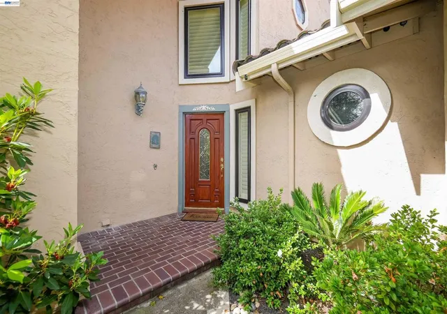 Homes for sale in Castro Valley, CA | 5922 Charter Oaks Dr, Castro Valley, CA 94552 | MLS# 41138525