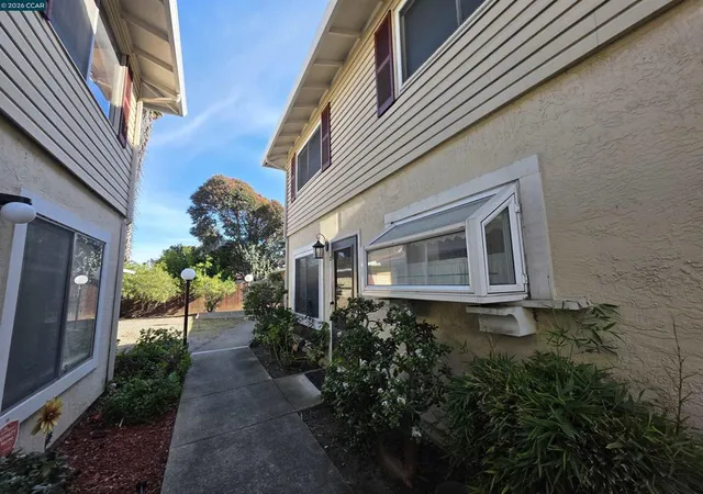 2nd image of 2581 El Portal Dr, San Pablo, CA 94806