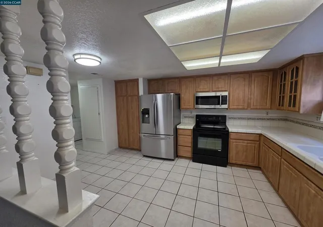 Photo 3 of Condo for sale at 2581 El Portal Dr #C, San Pablo, CA 94806 | MLS# 41138527 | Listing updated on 2026-07-08