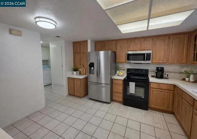 Photo 4 of Condo for sale at 2581 El Portal Dr #C, San Pablo, CA 94806 | MLS# 41138527 | Listing updated on 2026-07-08