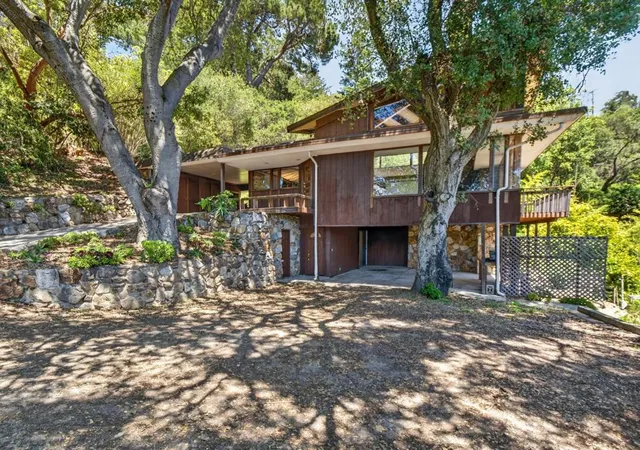 Photo 3 of Single family home for sale at 2 Monte Verde, Santa Cruz, CA 95060 | MLS# ML82051217 | Listing updated on 2026-10-06