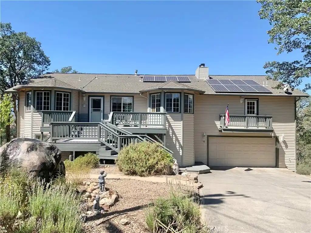 Photo 1 of Single family home for sale at 18076 Vista Point Ct, Hidden Valley Lake, CA 95467 | MLS# LC26127704 | Listing updated on 2026-10-17