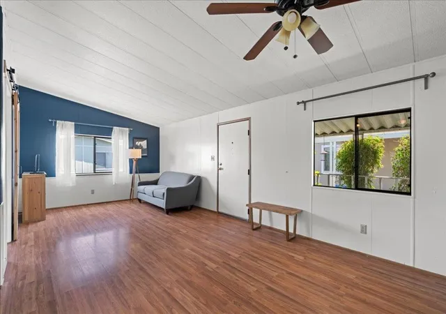 3rd image of 1075 Space Park Wy #154, Mountain View, CA 94043 | MLS# ML82051230