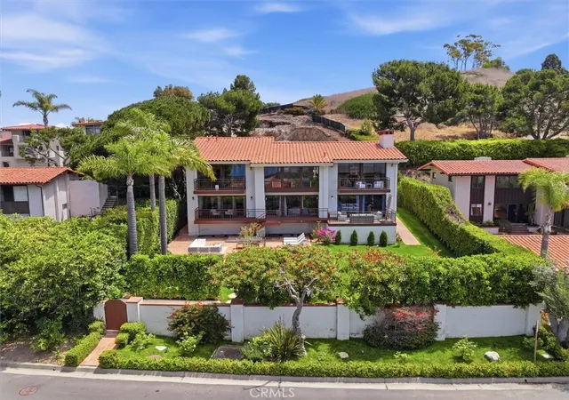 Homes for sale in Palos Verdes Estates, CA | 1304 Via Romero, Palos Verdes Estates, CA 90274 | MLS# PV26130388