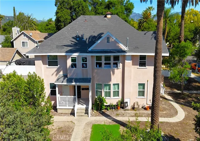 Listing Photo 2 - Condo for sale in building located at 481 Lincoln Ave, Pasadena, CA 91103 - Unit #