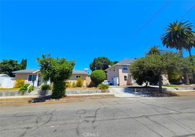 Photo 4 of House for sale at 481 Lincoln Ave, Pasadena, CA 91103 | MLS# TR26131676 | Listing updated on 2026-06-16