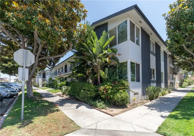 2nd image of 100 Cerritos Ave, Long Beach, CA 90802