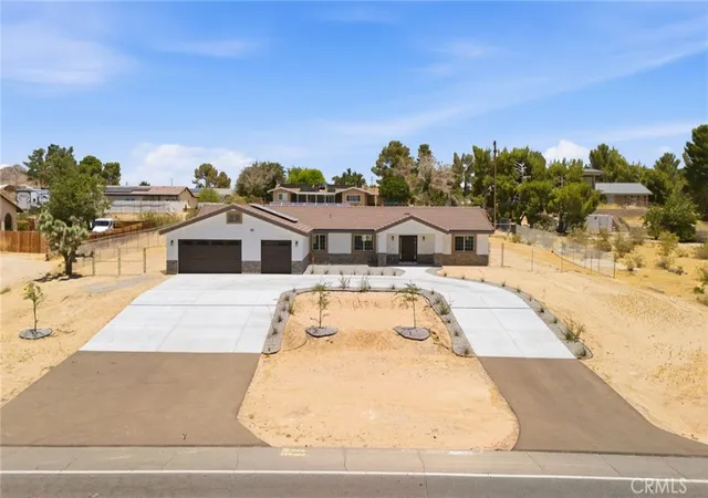 2nd image of 14685 Apple Valley Rd, Apple Valley, CA 92307 | MLS# PW26131631