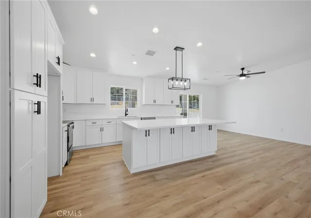 4th image of 14685 Apple Valley Rd, Apple Valley, CA 92307 | MLS# PW26131631