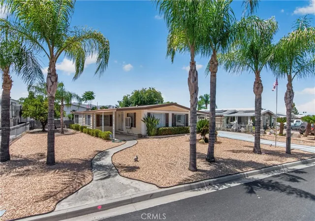 Homes for sale in Hemet, CA | 43815 Acacia, Hemet, CA 92544 | MLS# IV26131693