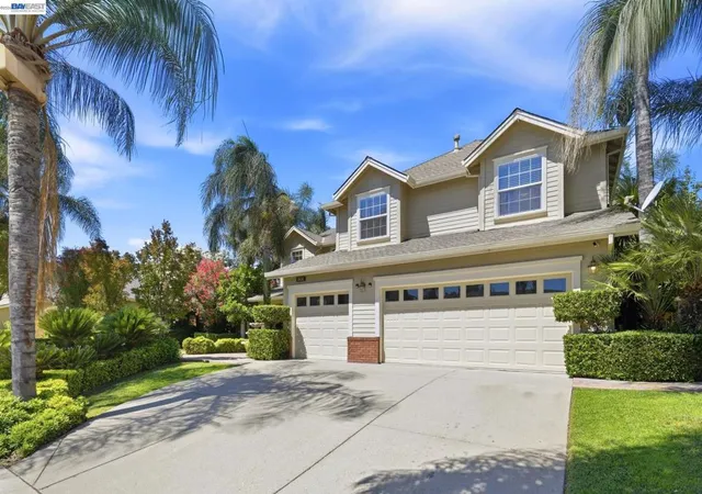 Photo 3 of Sale Pending at 2631 Amatchi Ct, Tracy, CA 95304 | MLS# 41138549 | Listing updated on 2026-07-10