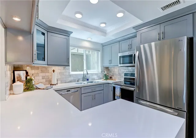 Photo 2 of Condo for sale at 2405 Via Mariposa W #1H, Laguna Woods, CA 92637 | MLS# OC26131714 | Listing updated on 2026-09-10