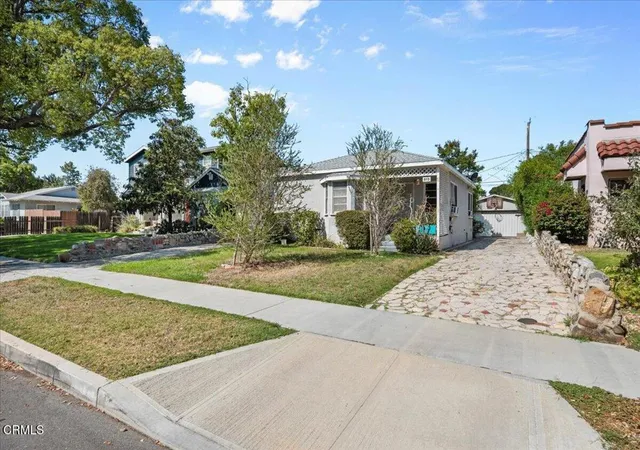 1st image of 815 N Kenwood St, Burbank, CA 91505 | MLS# P1-27646