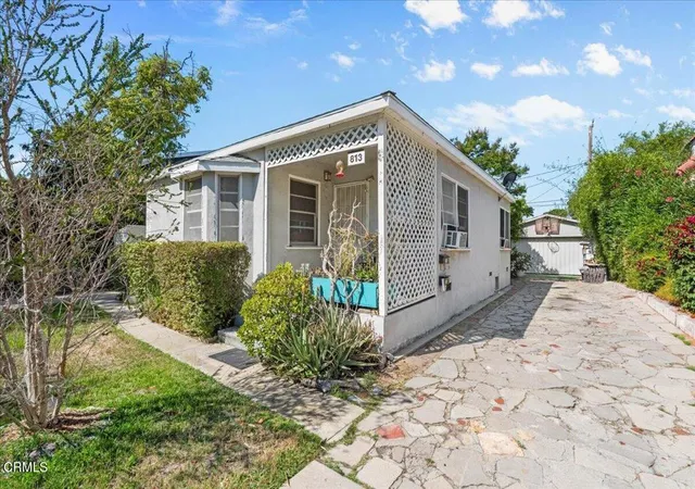3rd image of 815 N Kenwood St, Burbank, CA 91505 | MLS# P1-27646