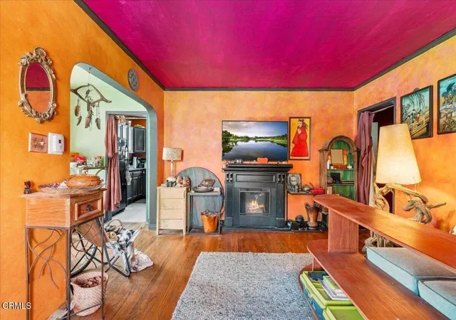 5th image of 815 N Kenwood St, Burbank, CA 91505 | MLS# P1-27646