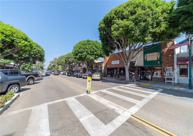 Homes for sale in Seal Beach, CA | 805 Ocean Avenue, Seal Beach, CA 90740 | Houzeo