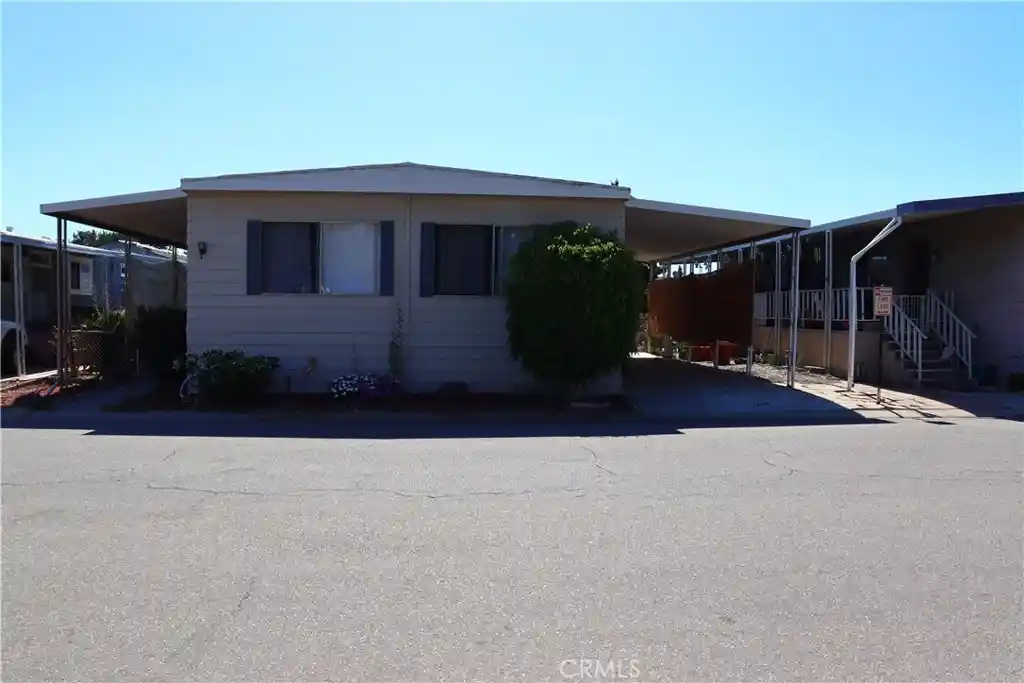 Photo 1 of Sale Pending at 142 Via Rosal, Camarillo, CA 93012 | MLS# SR26131855 | Listing updated on 2026-10-20