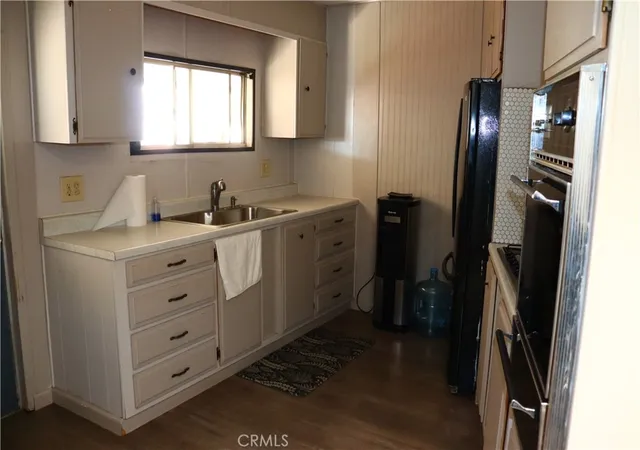 Photo 3 of Manufactured home for sale at 142 Via Rosal, Camarillo, CA 93012 | MLS# SR26131855 | Listing updated on 2026-09-29