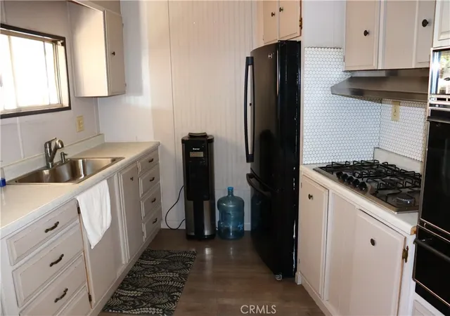 Photo 4 of Manufactured home for sale at 142 Via Rosal, Camarillo, CA 93012 | MLS# SR26131855 | Listing updated on 2026-09-29