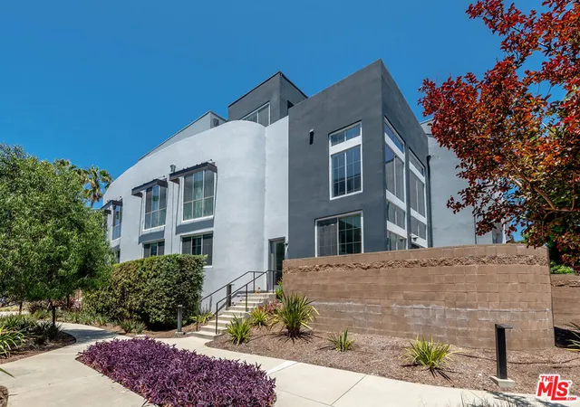 Homes for sale in Playa Vista, CA | 5350 Playa Vista Dr #17, Playa Vista, CA 90094 | MLS# 26848091