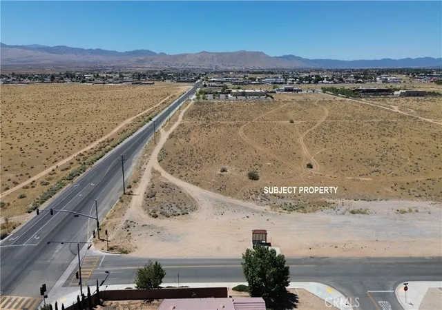3rd image of 3112721 28 Central Rd, Apple Valley, CA 92307 | MLS# HD26131875