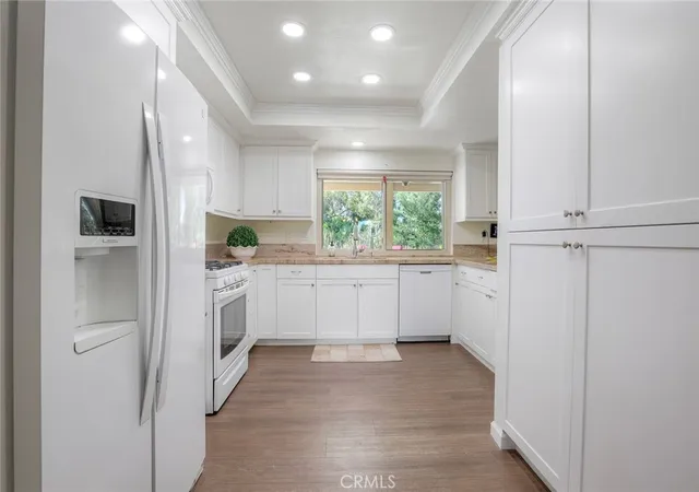 4th image of 30096 Via Velez, Temecula, CA 92592 | MLS# SW26126058