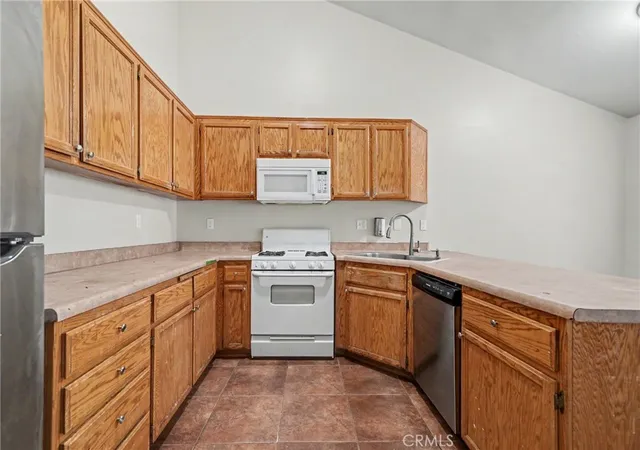 Homes for sale in Bakersfield, CA | 5300 Plute Pass St, Bakersfield, CA 93307 | MLS# FR26130945