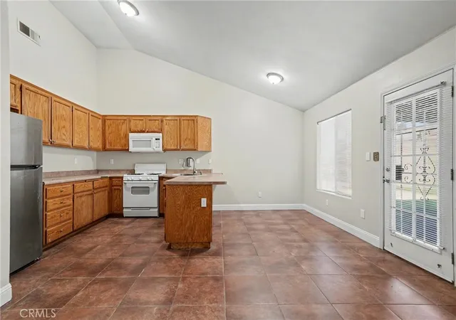 Homes for sale in Bakersfield, CA | 5300 Plute Pass St, Bakersfield, CA 93307 | MLS# FR26130945