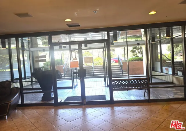 4th image of 421 S La Fayette Park Pl #712, Los Angeles, CA 90057 | MLS# 26848653