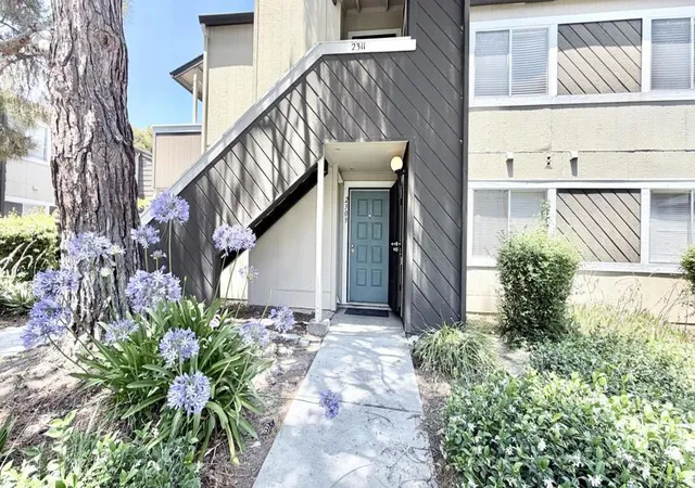 Listing Photo 2 - Condo for sale in building located at 2309 Mclaughlin Ave, San Jose, CA 95122 - Unit #