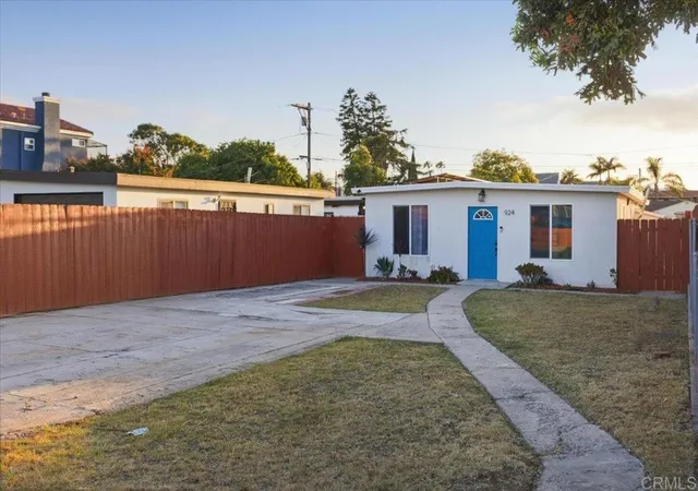 Homes for sale in Imperial Beach, CA | 924 Florida St, Imperial Beach, CA 91932 | MLS# PTP2604633