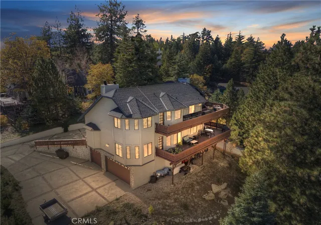 Photo 2 of Single family home for sale at 26077 Walnut Hills, Twin Peaks, CA 92391 | MLS# IG26132104 | Listing updated on 2026-10-02
