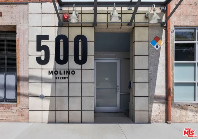 2nd image of 500 Molino St #207, Los Angeles, CA 90013 | MLS# 26848591