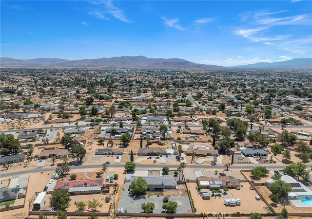 3rd image of 20375 Eyota, Apple Valley, CA 92308 | MLS# HD26131029