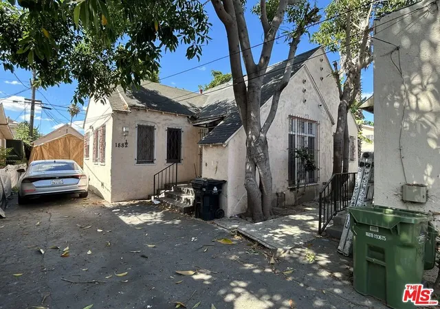 Photo 2 of Multi family home for sale at 186 E Vernon Ave, Los Angeles, CA 90011 | MLS# 26848321 | Listing updated on 2026-06-24
