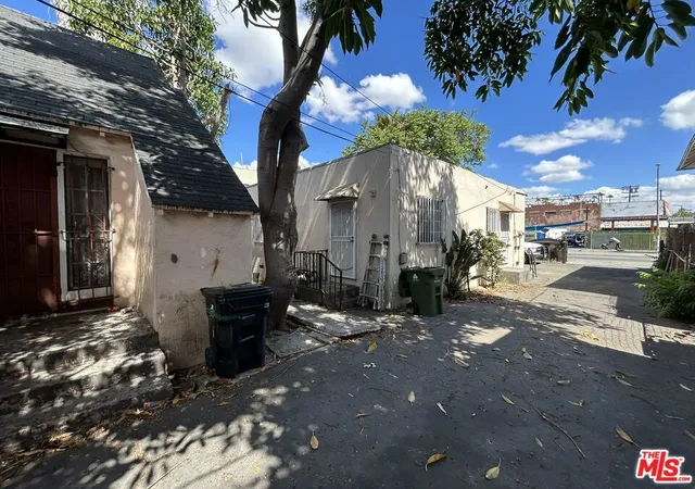 Photo 3 of Multi family home for sale at 186 E Vernon Ave, Los Angeles, CA 90011 | MLS# 26848321 | Listing updated on 2026-06-24