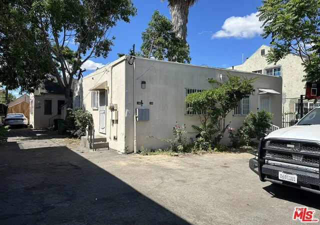 Photo 4 of Multi family home for sale at 186 E Vernon Ave, Los Angeles, CA 90011 | MLS# 26848321 | Listing updated on 2026-06-24